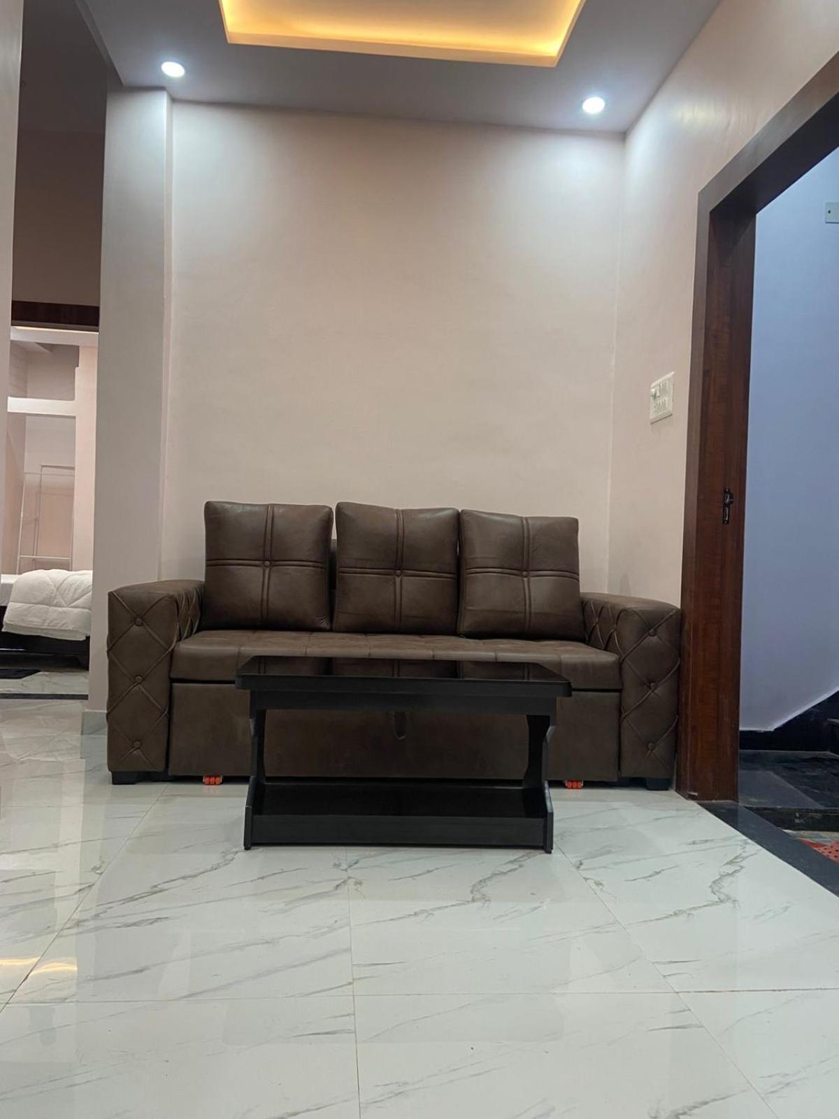 فندق Nirmal Niwas فاراناسي المظهر الخارجي الصورة