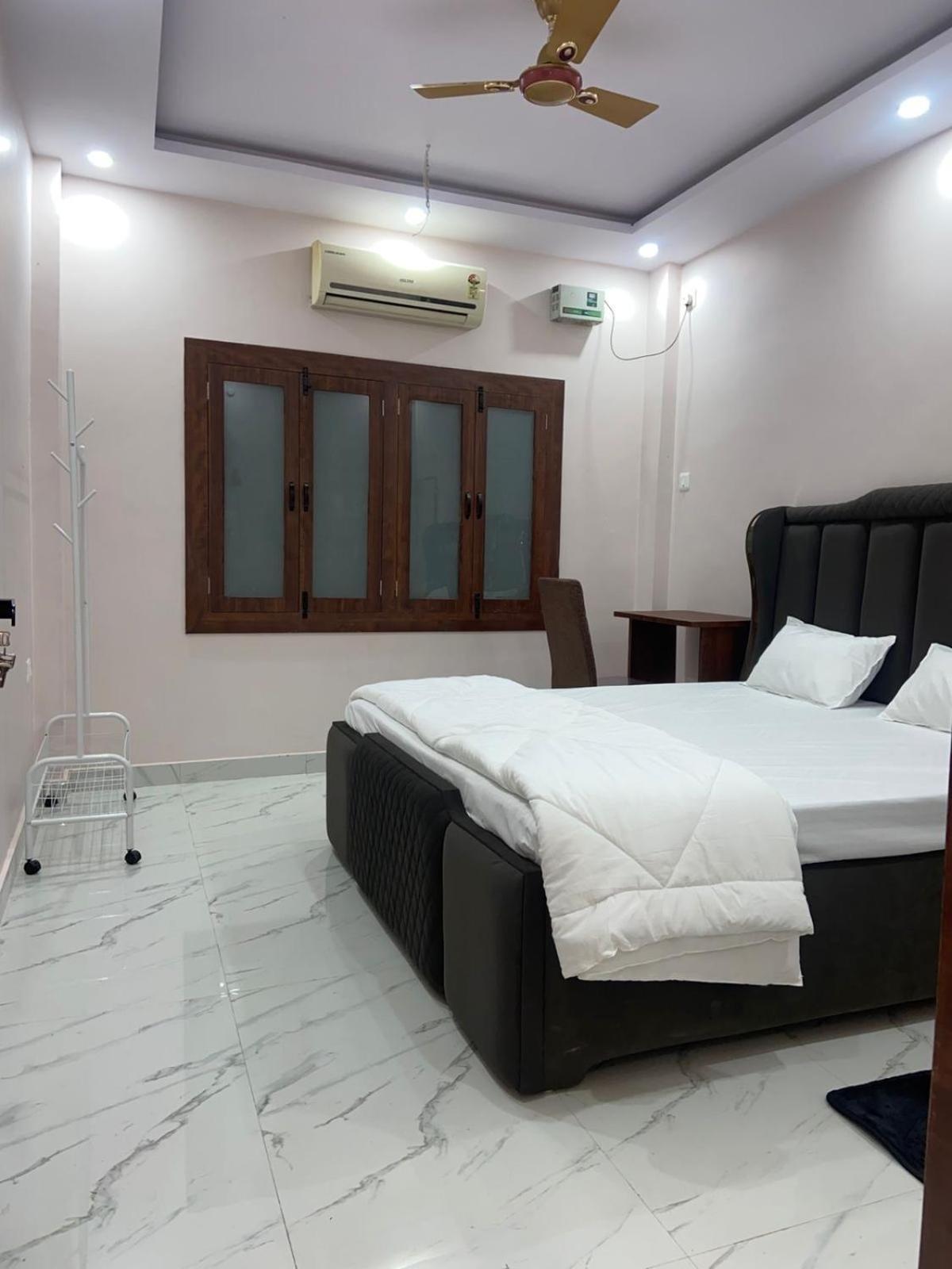 فندق Nirmal Niwas فاراناسي المظهر الخارجي الصورة